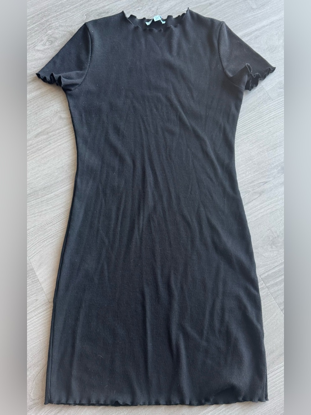 Black Ribbed Mini Bodycon Dress Lettuce Edge Short Sleeve 🖤 - Picture 5 of 7